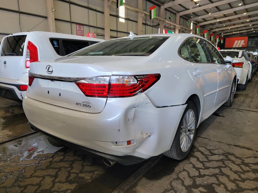 2013 LEXUS ES 350 — 61882 Miles — Lot 2079596 — Main - Marhaba Auctions Used Cars - Image 3