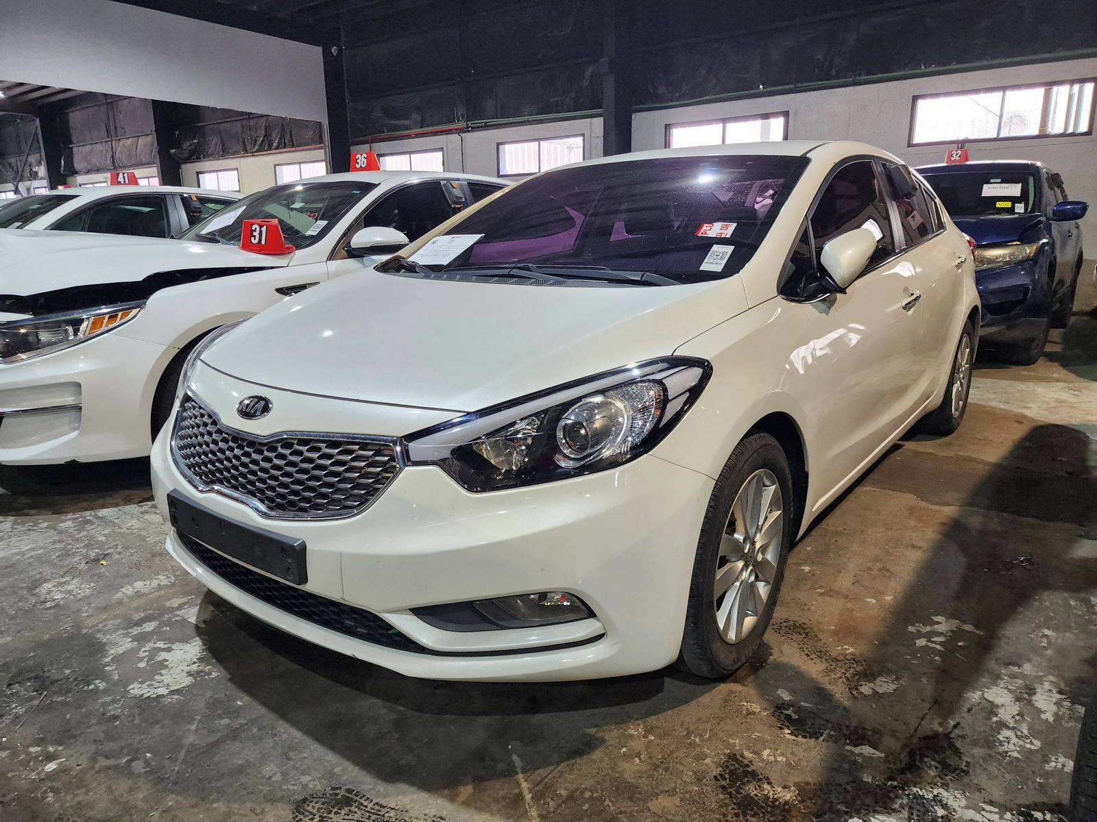 2013 KIA K3 — 163222 KM — Lot 834172 — Al Quoz - Marhaba Auctions Used Cars - Image 4