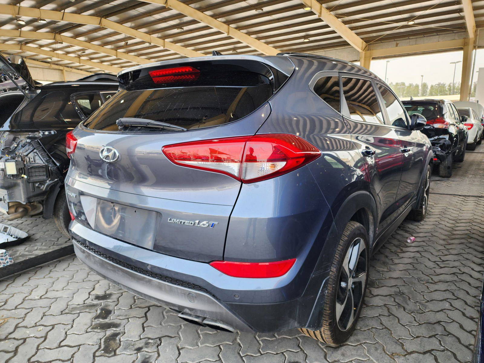 2016 HYUNDAI TUCSON — 156382 Miles — Lot 51066 — Souq - Marhaba Auctions Used Cars - Image 3
