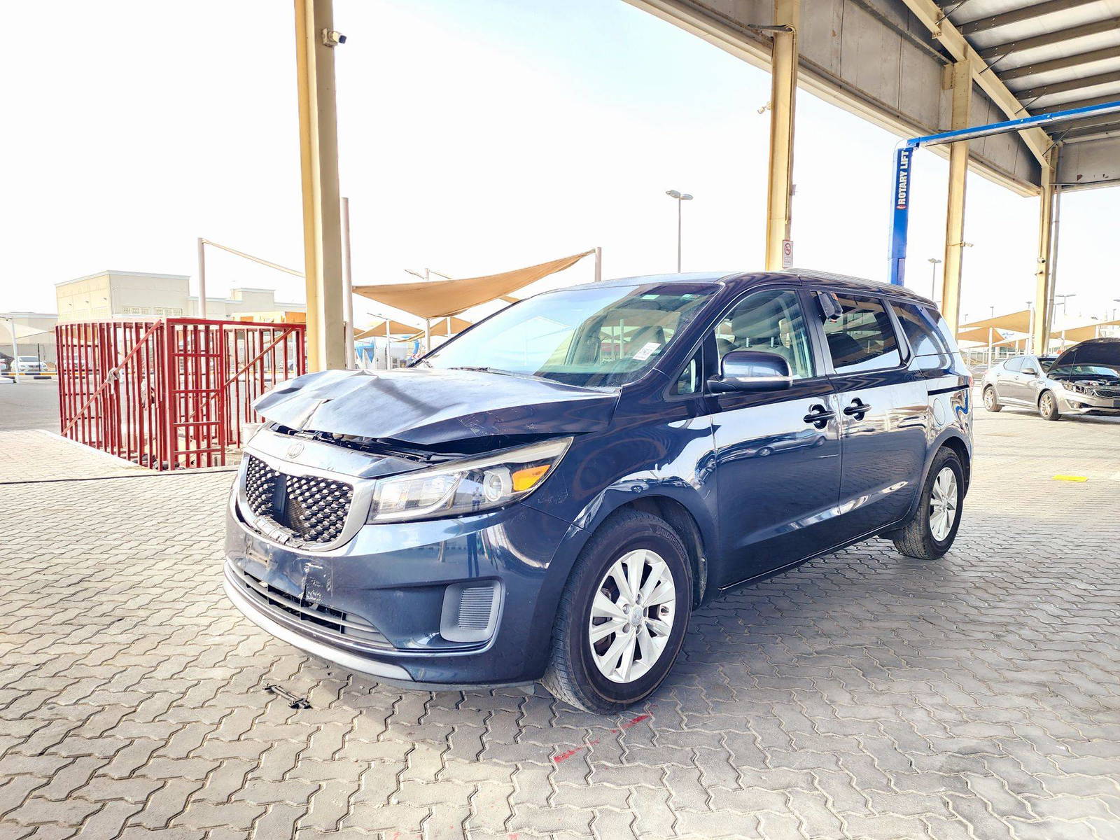 2016 KIA SEDONA — 139852 Miles — Lot 1XG6161749 — Souq - Marhaba Auctions Used Cars - Image 4