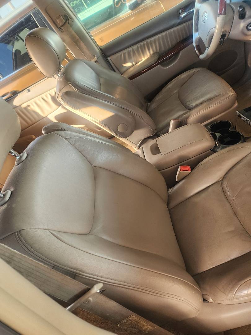 2005 TOYOTA SIENNA — 233146 Miles — Lot 38768835 - Marhaba Auctions Used Cars - Image 3