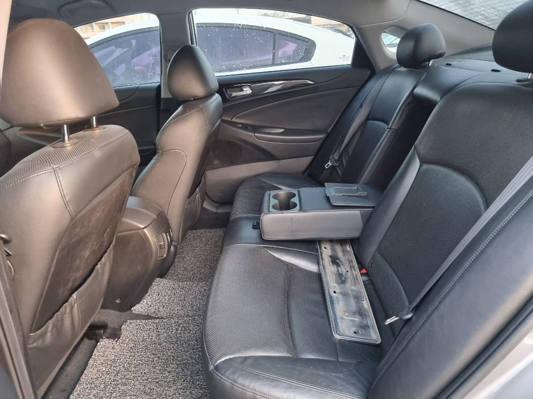 2010 HYUNDAI SONATA — 90896 KM — Lot 214587 — Main - Marhaba Auctions Used Cars - Image 6
