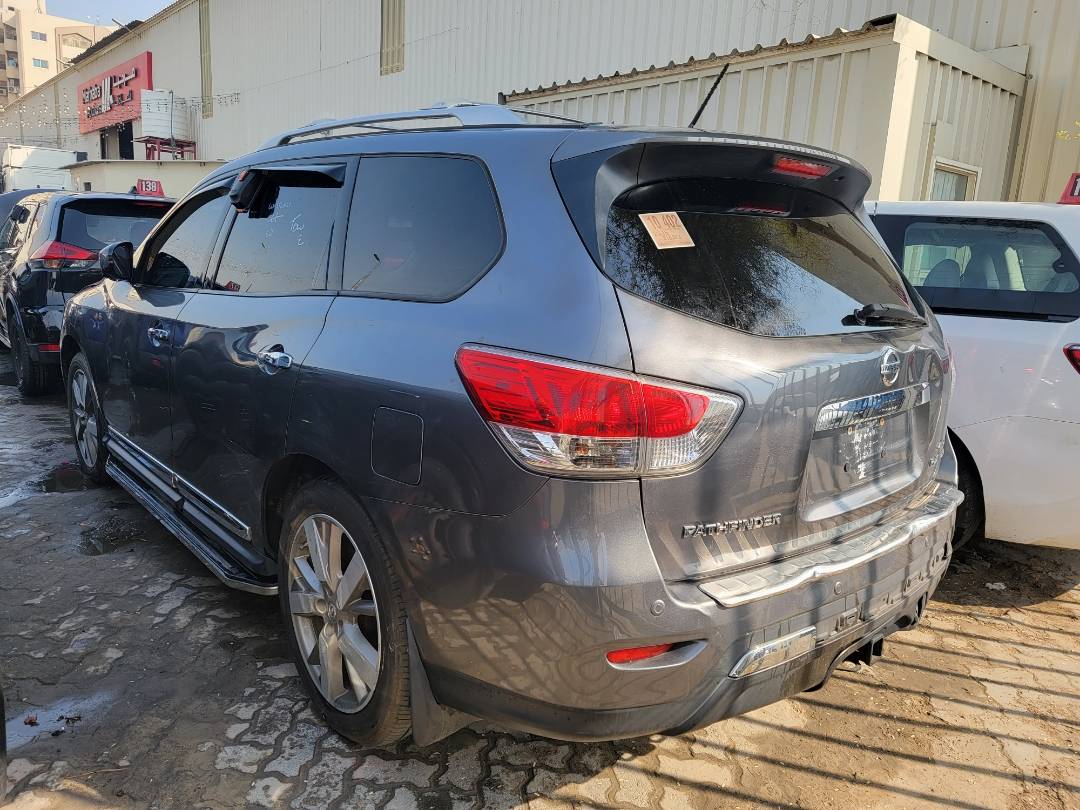 2015 NISSAN PATHFINDER — 218883 Miles — Lot 1035192 — Souq - Marhaba Auctions Used Cars - Image 3