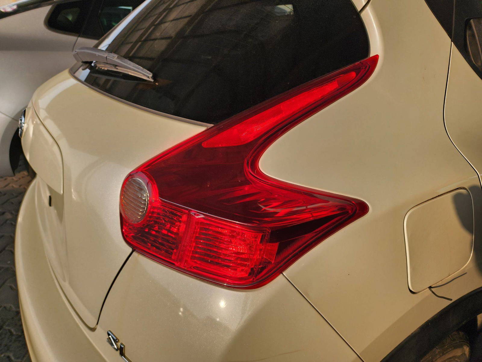 2011 NISSAN JUKE — 170454 Miles — Lot 28898 — Souq - Marhaba Auctions Used Cars - Image 4
