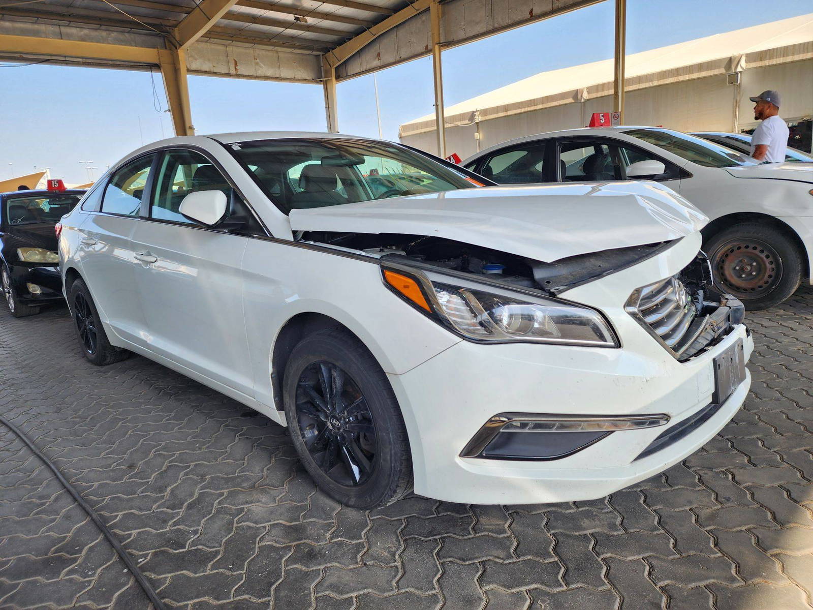 2017 HYUNDAI SONATA — 179875 KM — Lot 94941 — Souq - Marhaba Auctions Used Cars - Image 4