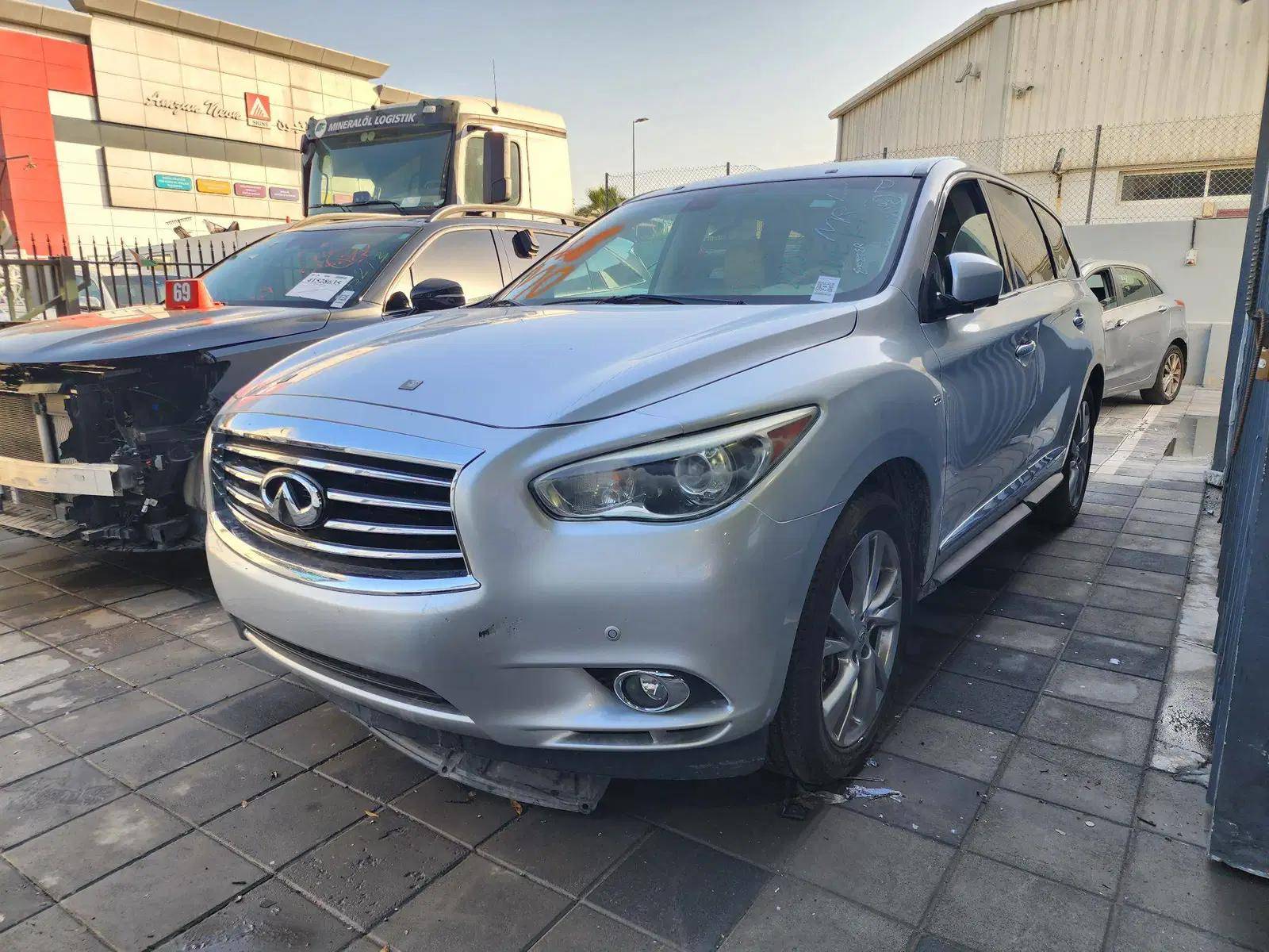 2014 INFINITI QX60 — 137592 Miles — Lot 500663 — Ind. 12 - Marhaba Auctions Used Cars - Image 3