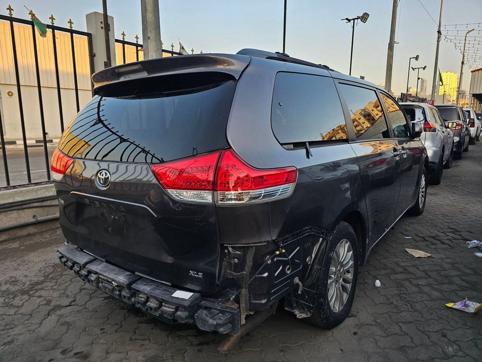 TOYOTA SIENNA 2011 - Marhaba Auction Used Cars - Image 3
