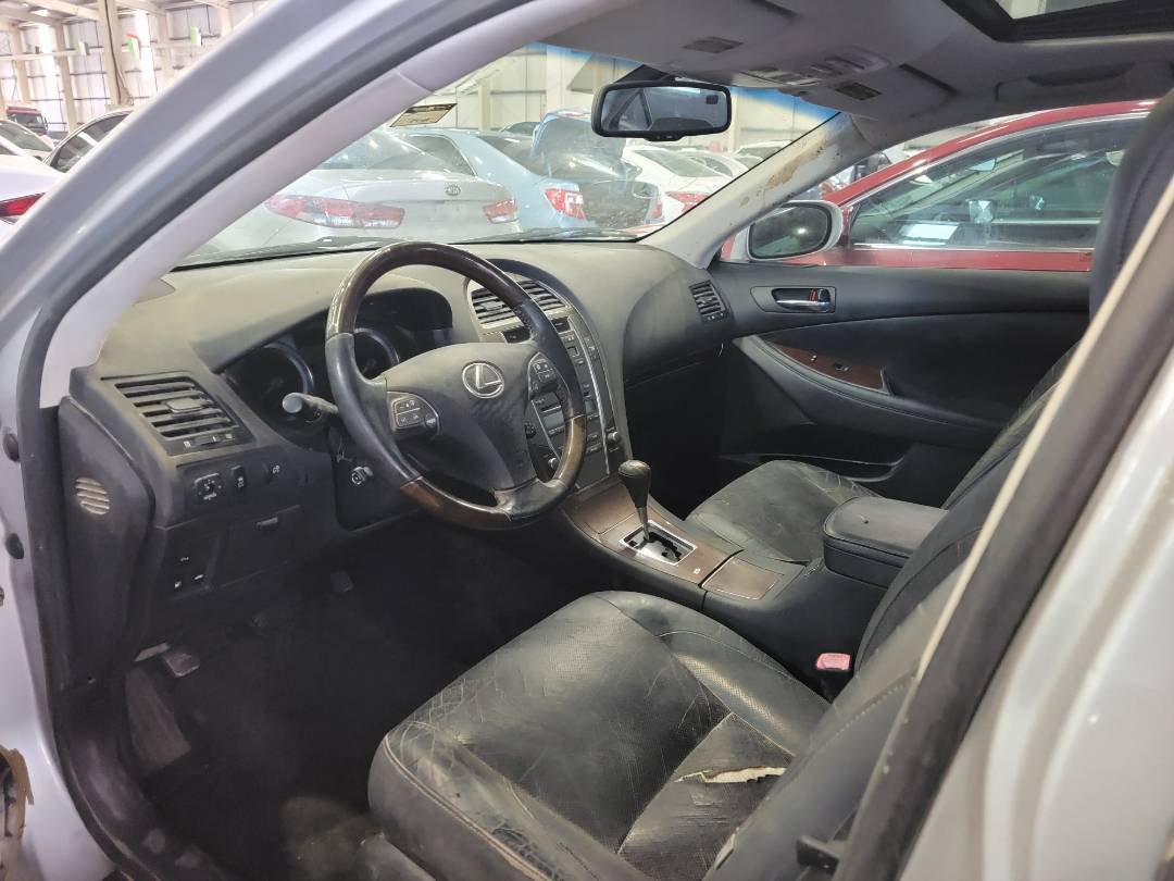2011 LEXUS ES 350 — 187929 Miles — Lot 2444860 — Main - Marhaba Auctions Used Cars - Image 6