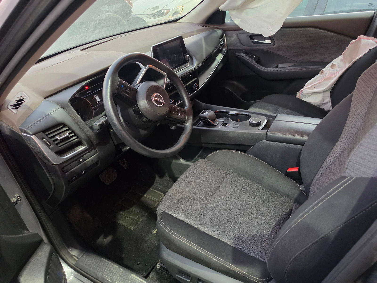 NISSAN ROGUE 2023 - Marhaba Auction Used Cars - Image 10