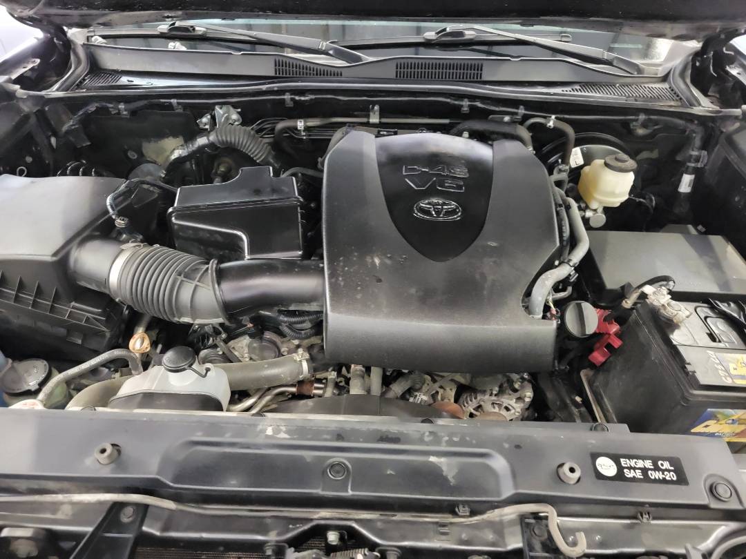 2018 TOYOTA TACOMA — 85939 Miles — Lot M168348 — Main - Marhaba Auctions Used Cars - Image 8