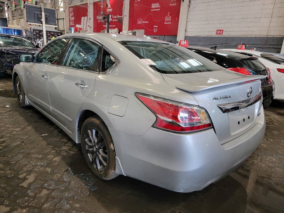 2015 NISSAN ALTIMA — 192550 Miles — Lot 92592 — Main - Marhaba Auctions Used Cars - Image 5