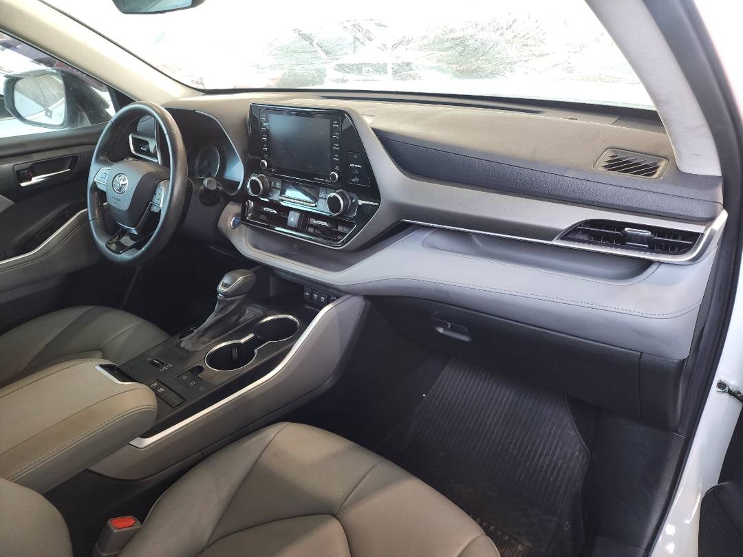 2021 TOYOTA HIGHLANDER — 59774 Miles — Lot 41252824 — Souq - Marhaba Auctions Used Cars - Image 5