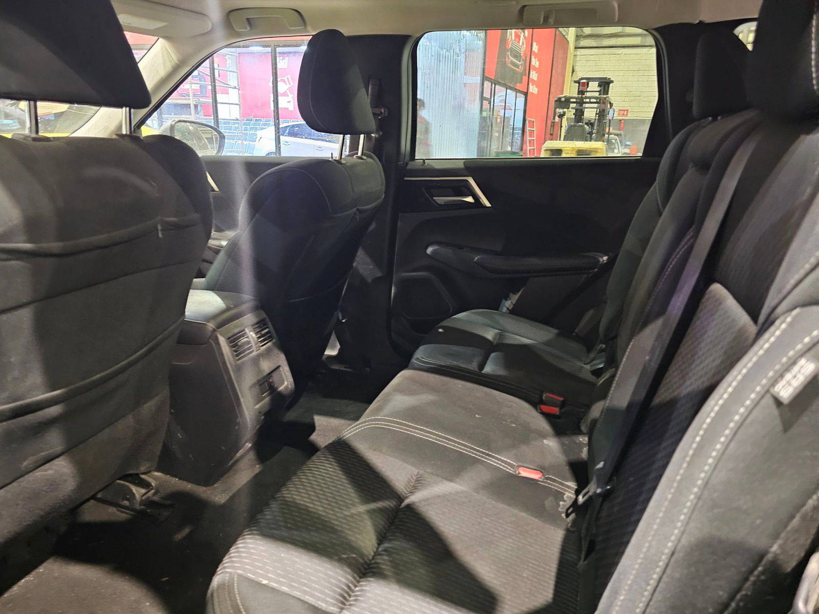 2022 MITSUBISHI OUTLANDER — 105600 KM — Lot 12341361X — Main - Marhaba Auctions Used Cars - Image 10