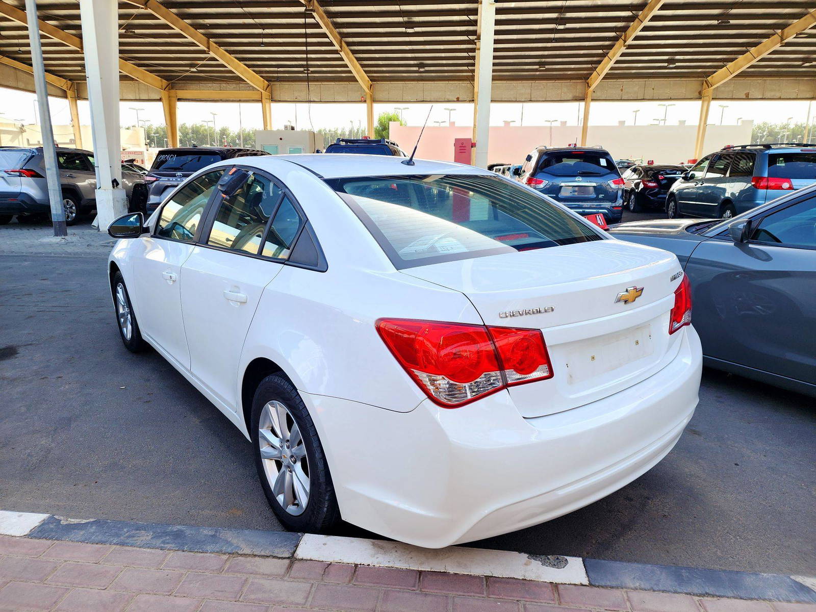 2013 CHEVROLET CRUIZE — 148531 KM — Lot 4DK135886 — Souq - Marhaba Auctions Used Cars - Image 4