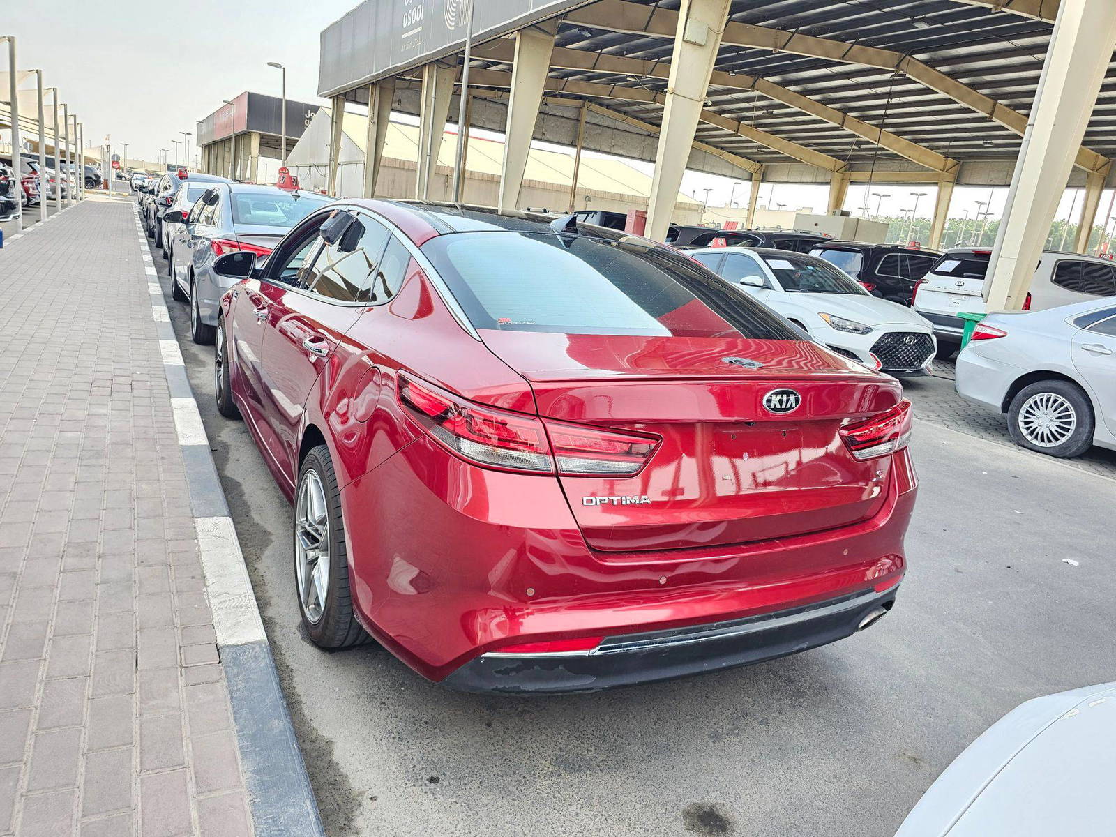 2018 KIA OPTIMA — 166919 Miles — Lot 1JG190622 — Souq - Marhaba Auctions Used Cars - Image 3