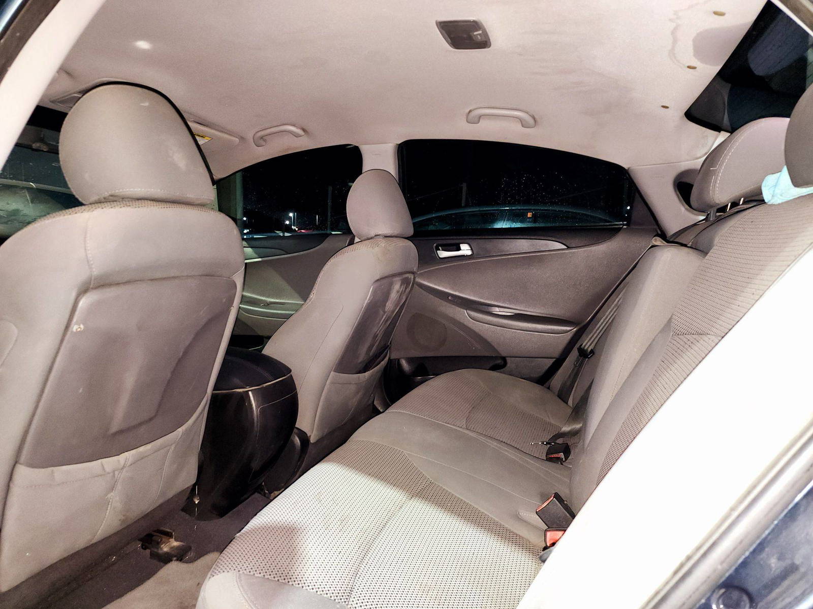 2011 HYUNDAI SONATA — 311987 Miles — Lot 5BH003966 — Souq - Marhaba Auctions Used Cars - Image 6