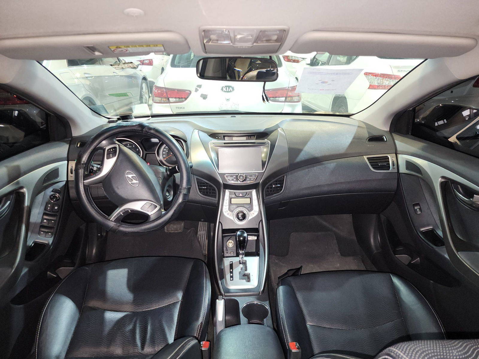 2012 HYUNDAI AVANTE — 187499 KM — Lot 593338 — Main - Marhaba Auctions Used Cars - Image 8