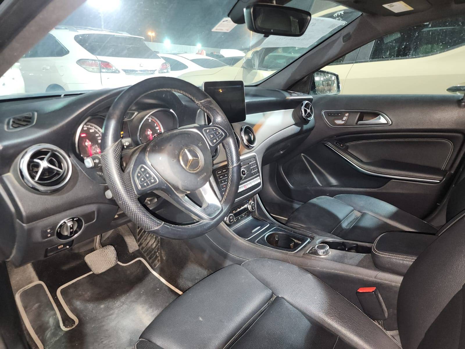 2019 MERCEDES BENZ GLA-250 — 111333 Miles — Lot 000527 - Marhaba Auctions Used Cars - Image 8
