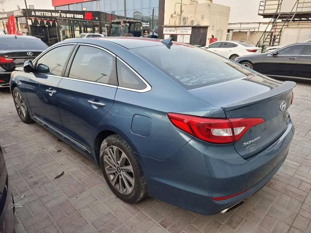 HYUNDAI SONATA SPORT