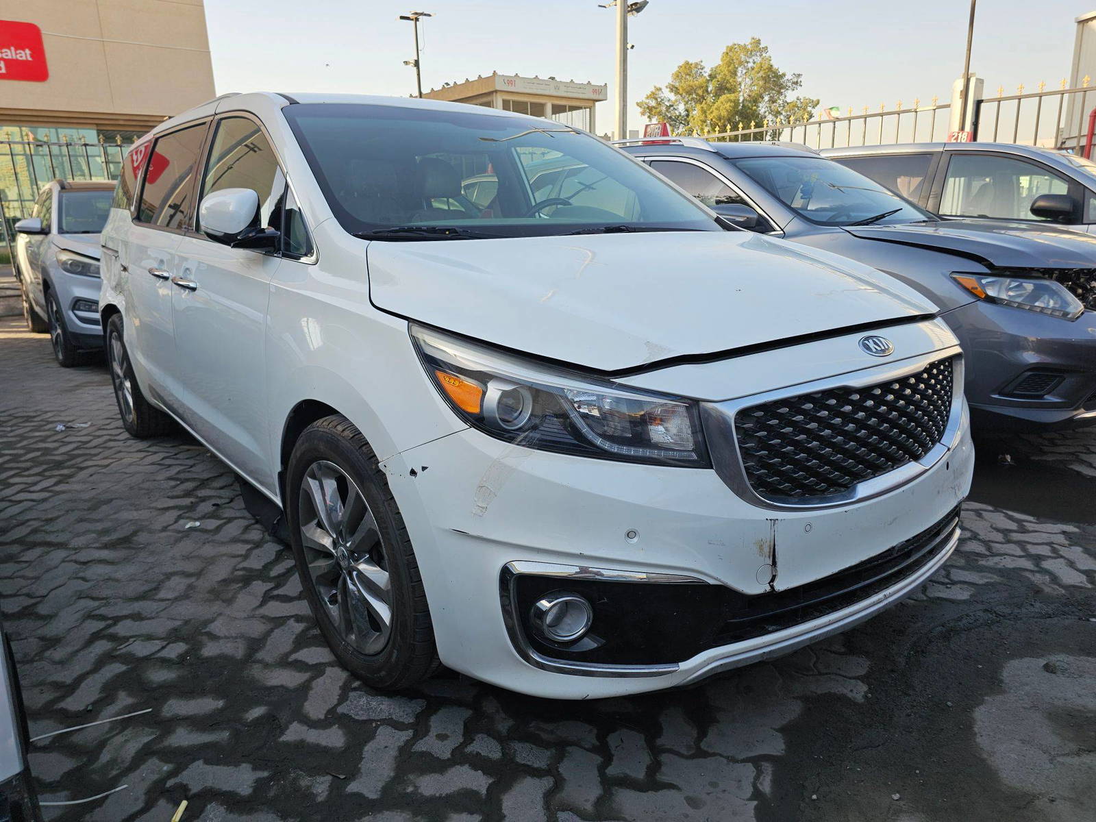KIA SEDONA 2016 - Marhaba Auction Used Cars - Image 4