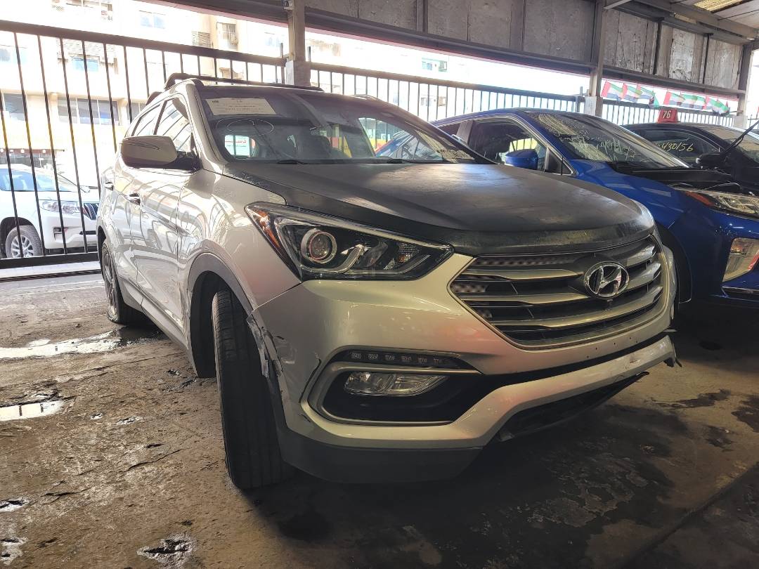 2017 HYUNDAI SANTA FE — 114989 Miles — Lot XHG487567 — Main - Marhaba Auctions Used Cars - Image 4