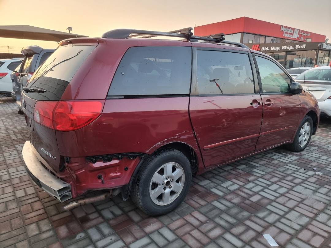 2008 TOYOTA SIENNA — 231729 Miles — Lot 125487 — Souq - Marhaba Auctions Used Cars - Image 4
