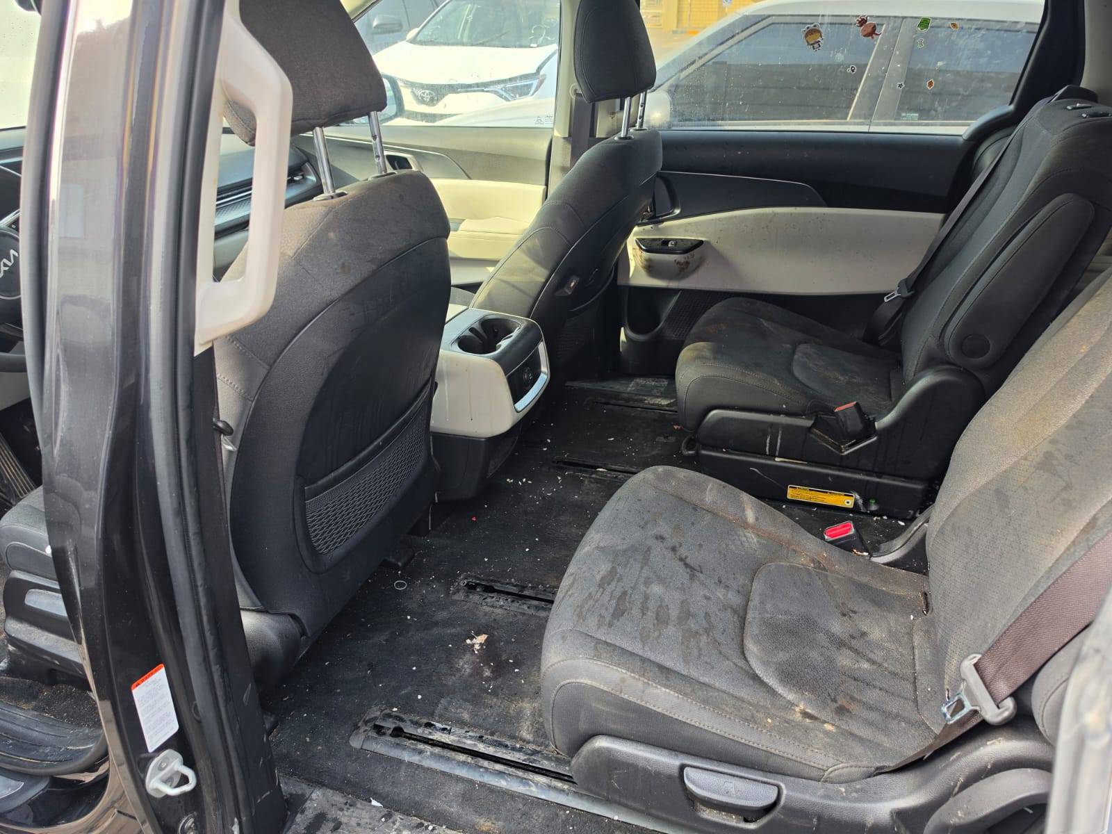 2023 KIA CARNIVAL LX — 80232 Miles — Lot 99906775 - Marhaba Auctions Used Cars - Image 9