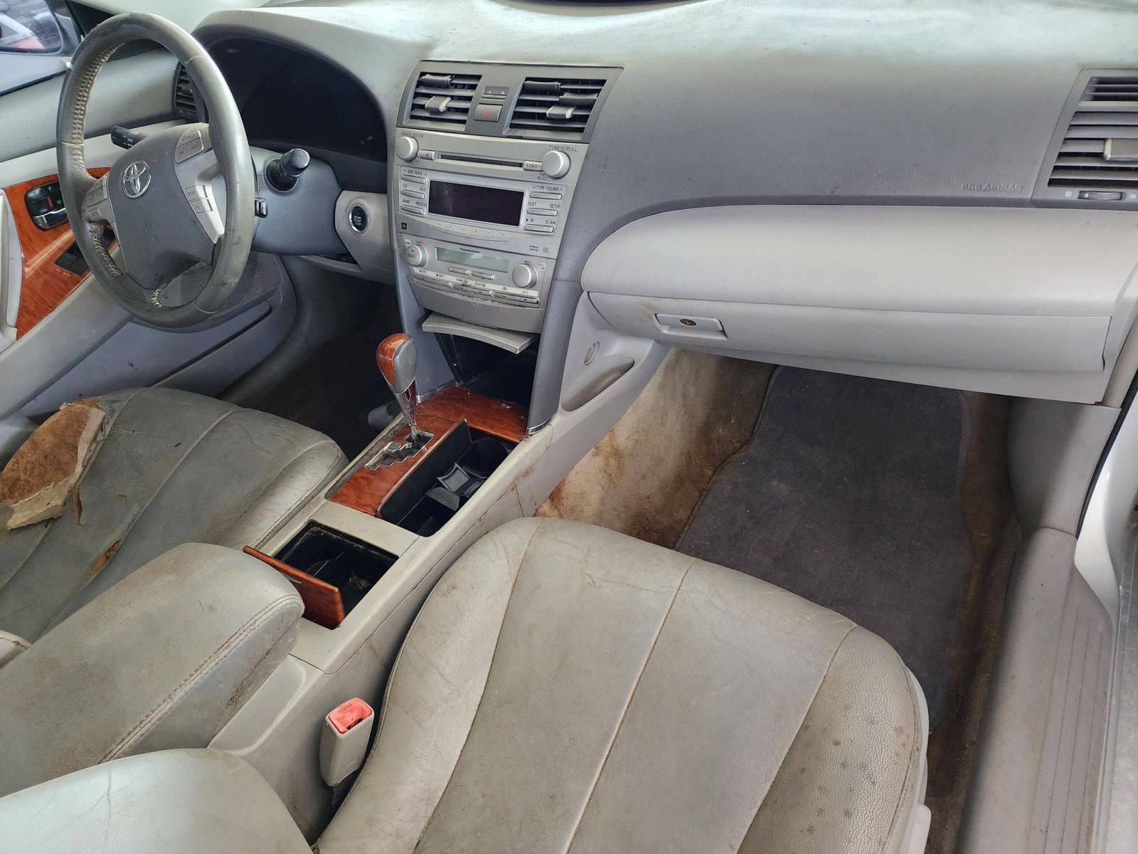 2010 TOYOTA CAMRY — 285973 Miles — Lot 2AU109967 - Marhaba Auctions Used Cars - Image 6