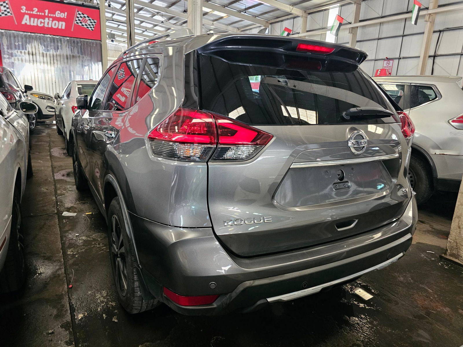 NISSAN ROGUE 2019 view 2