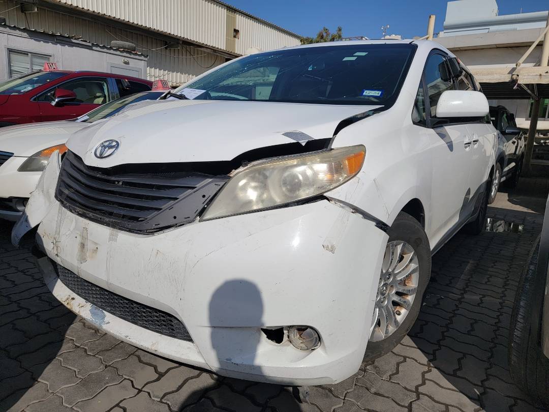 2013 TOYOTA SIENNA — 179135 Miles — Lot 5DS383083 — Main - Marhaba Auctions Used Cars - Image 5