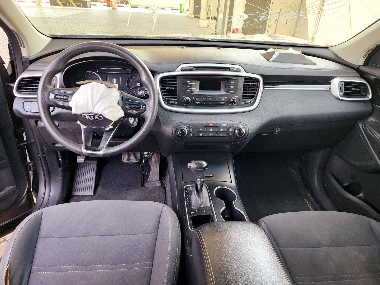 2016 KIA SORENTO — 177896 Miles — Lot 9GG124363 — Souq - Marhaba Auctions Used Cars - Image 7