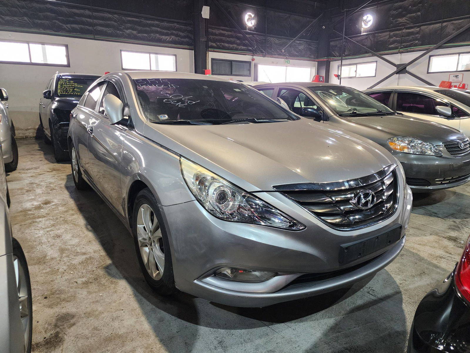 2011 HYUNDAI SONATA — 98696 KM — Lot 289835 — Al Quoz - Marhaba Auctions Used Cars - Image 6