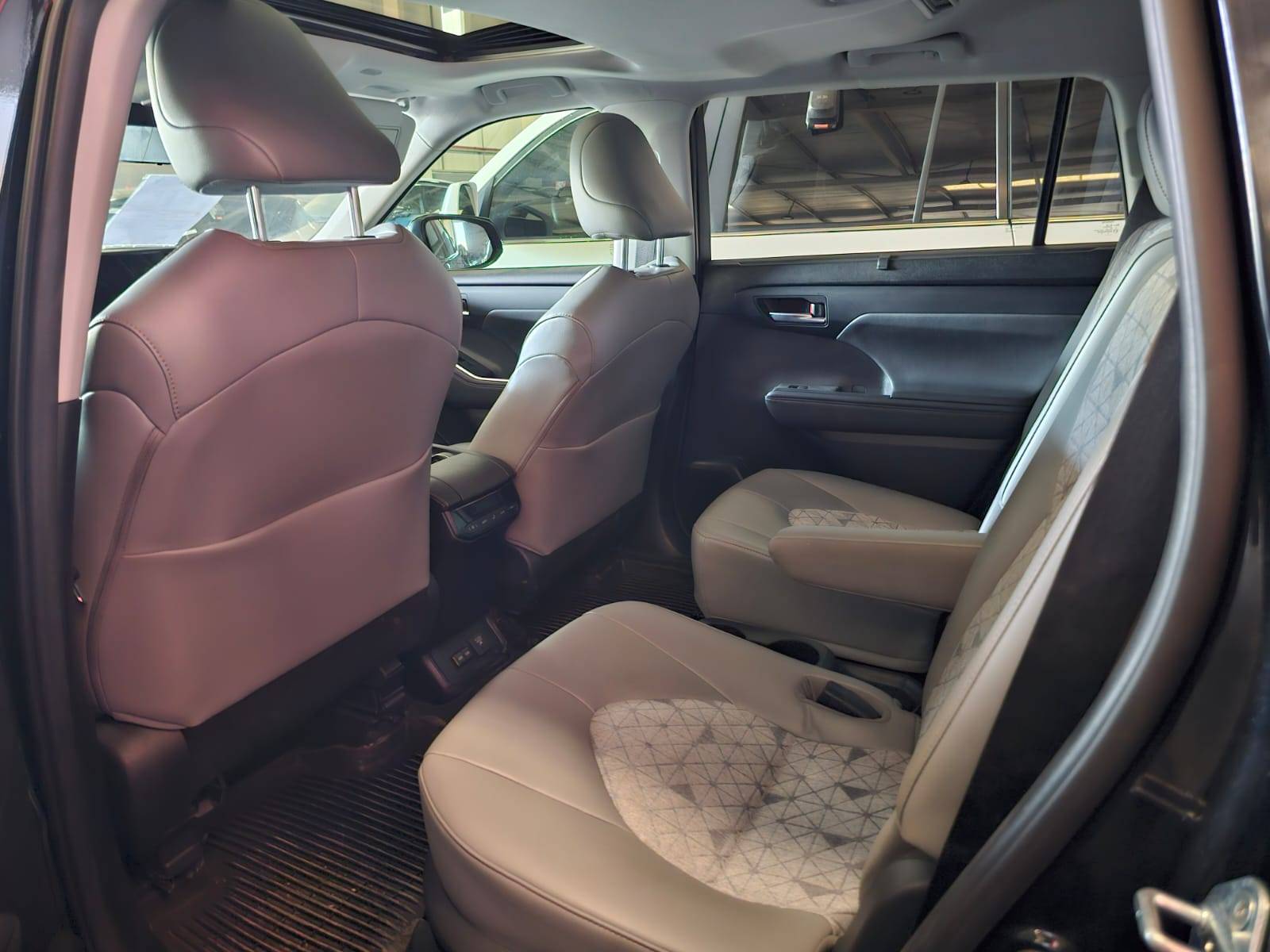 2023 TOYOTA GRAND HIGHLANDER — 18678 Miles — Lot PS599395 — Main - Marhaba Auctions Used Cars - Image 7