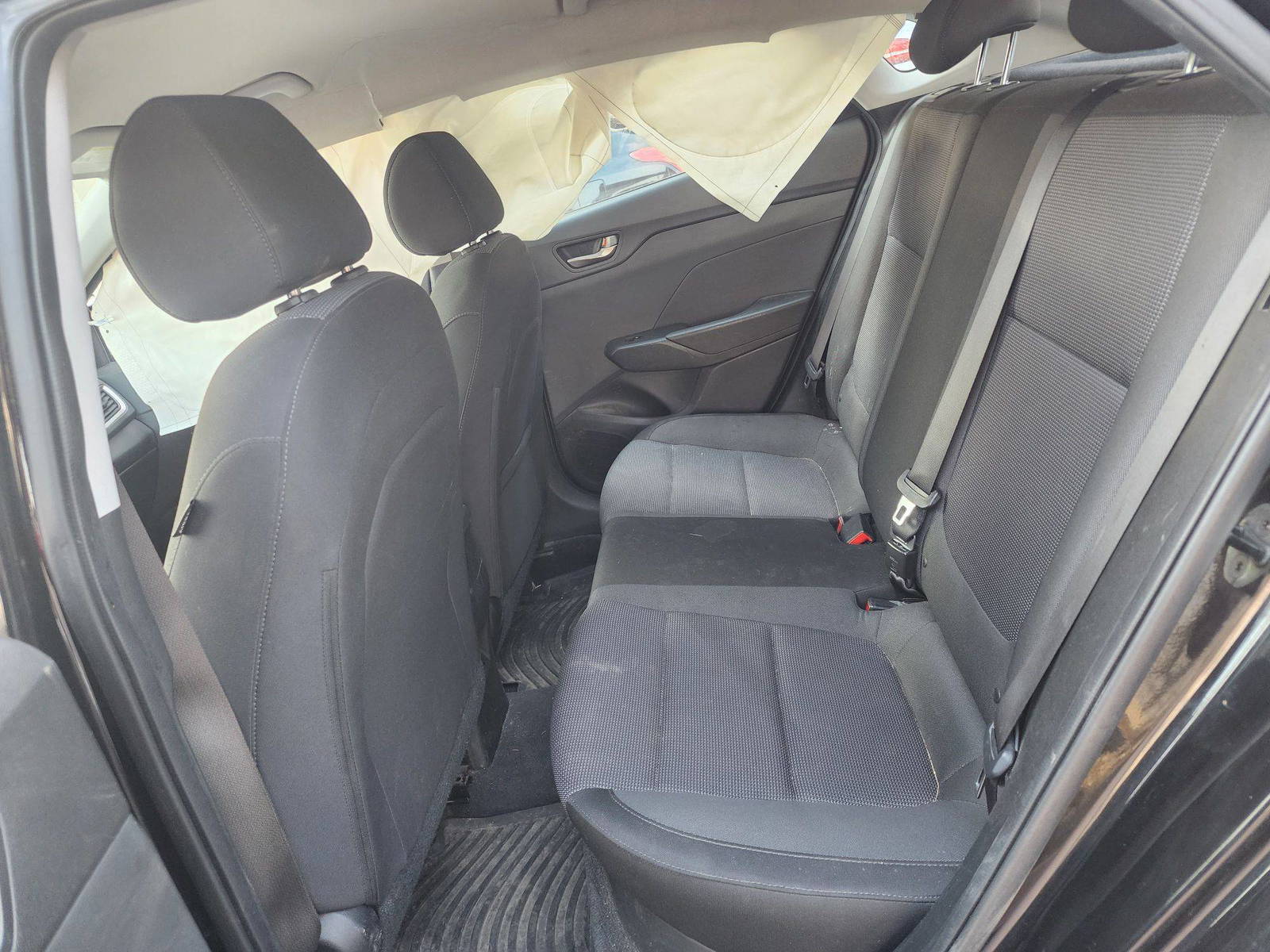2019 HYUNDAI ACCENT — 91660 KM — Lot 049744 — Souq - Marhaba Auctions Used Cars - Image 6