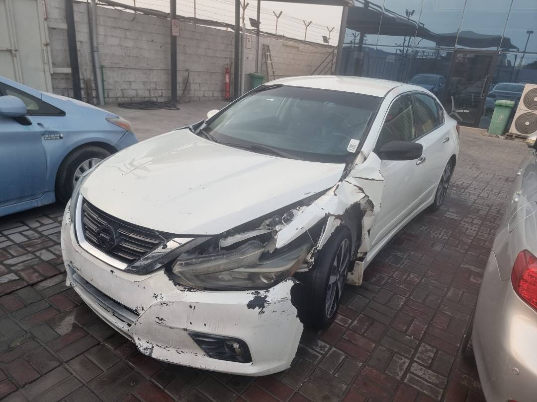 Nissan Altima 2017 view 2