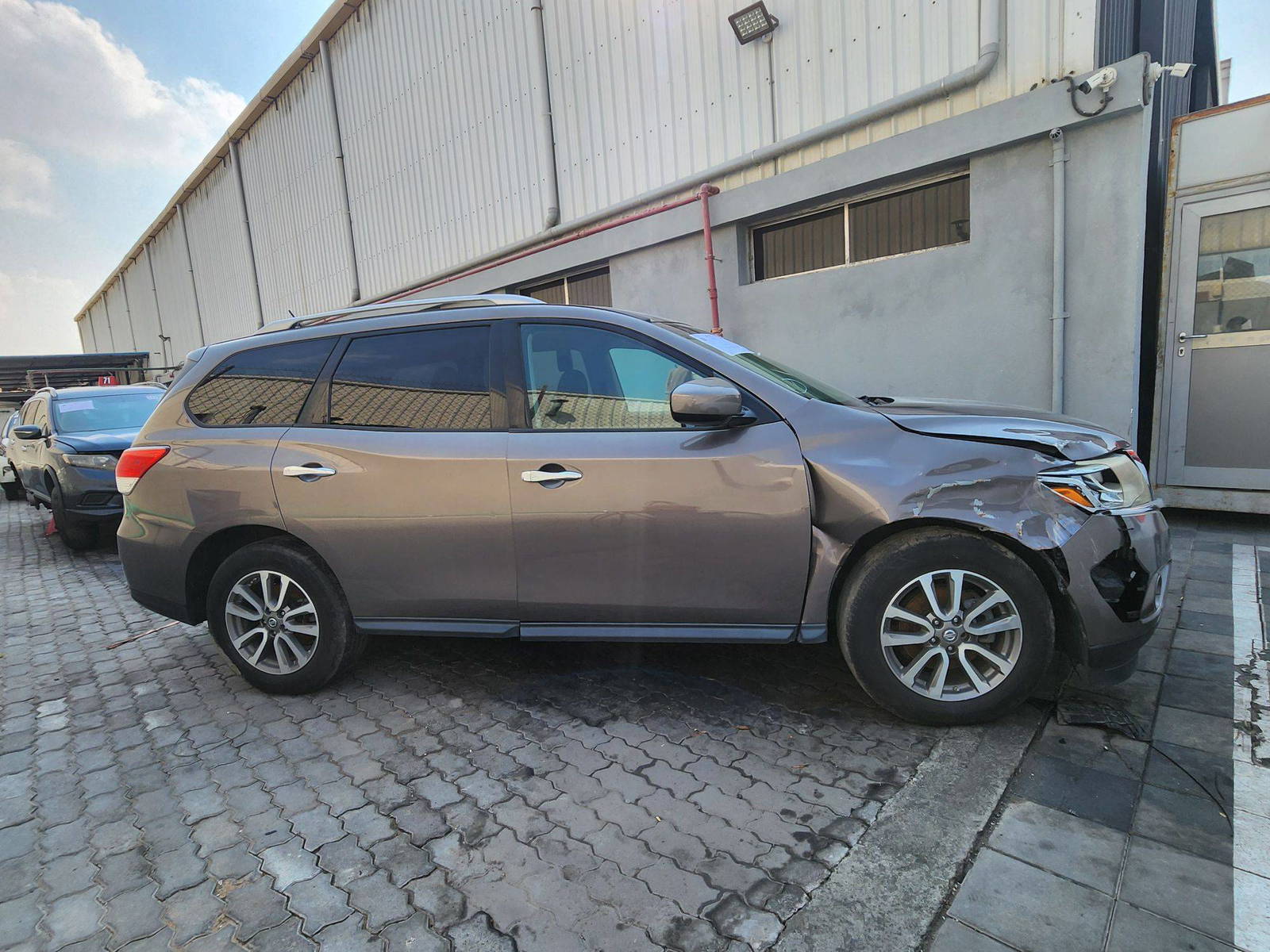 2013 NISSAN PATHFINDER — 172527 Miles — Lot 46467584 — Al Quoz - Marhaba Auctions Used Cars - Image 4