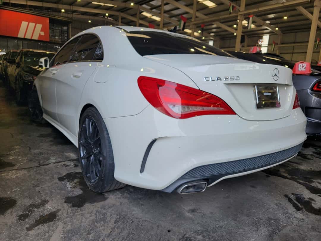 MERCEDES BENZ CLA 250