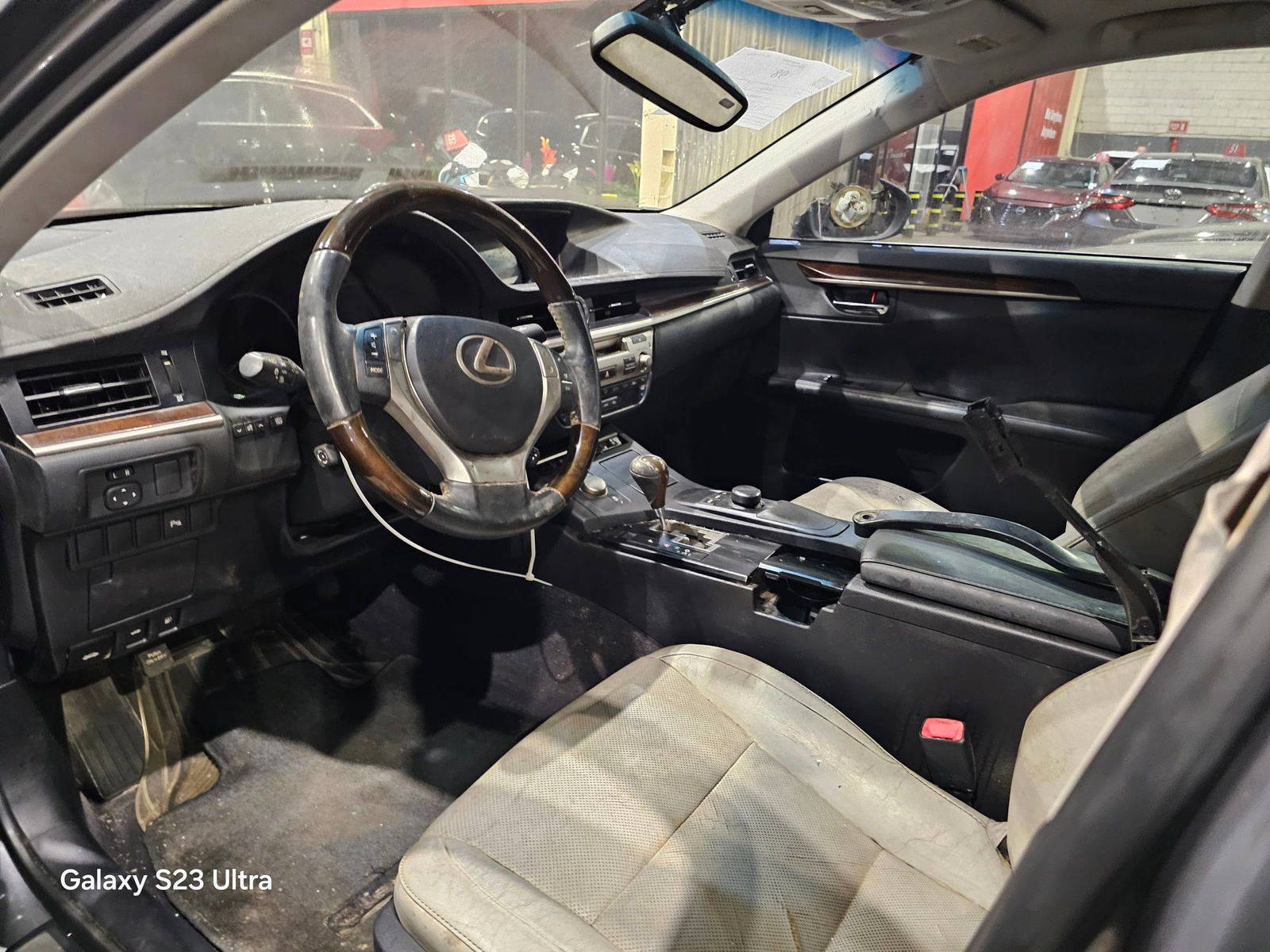 2014 LEXUS ES 350 — 151580 Miles — Lot E2087241 — Main - Marhaba Auctions Used Cars - Image 8