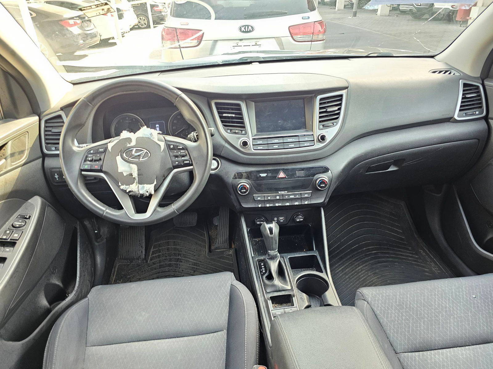 2018 HYUNDAI TUCSON — 121434 Miles — Lot U751656 — Souq - Marhaba Auctions Used Cars - Image 7