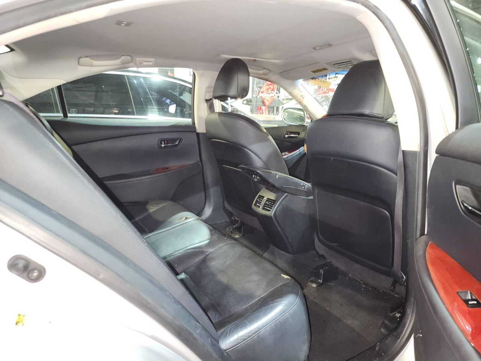 2008 LEXUS ES 350 — 199088 Miles — Lot 1229448 — Souq - Marhaba Auctions Used Cars - Image 7
