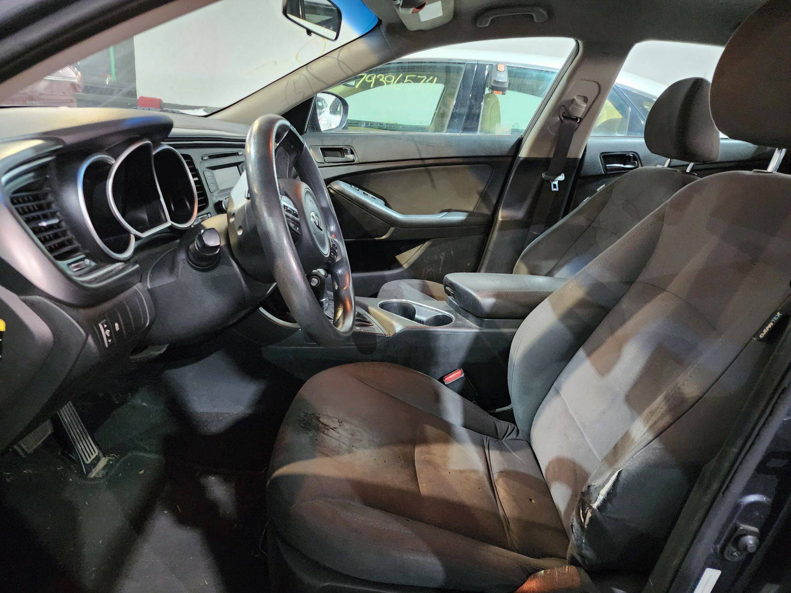 2015 KIA OPTIMA — 180127 Miles — Lot 80086364 — Al Quoz - Marhaba Auctions Used Cars - Image 9
