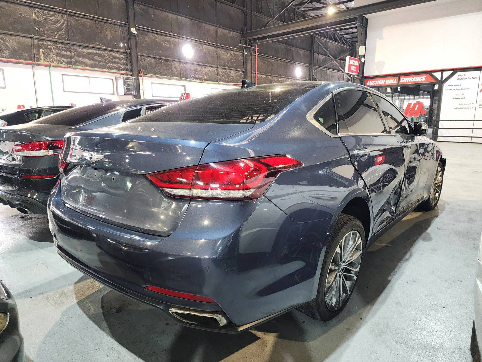 2015 HYUNDAI GENESIS — 96597 Miles — Lot 40099452 — Souq - Marhaba Auctions Used Cars - Image 5
