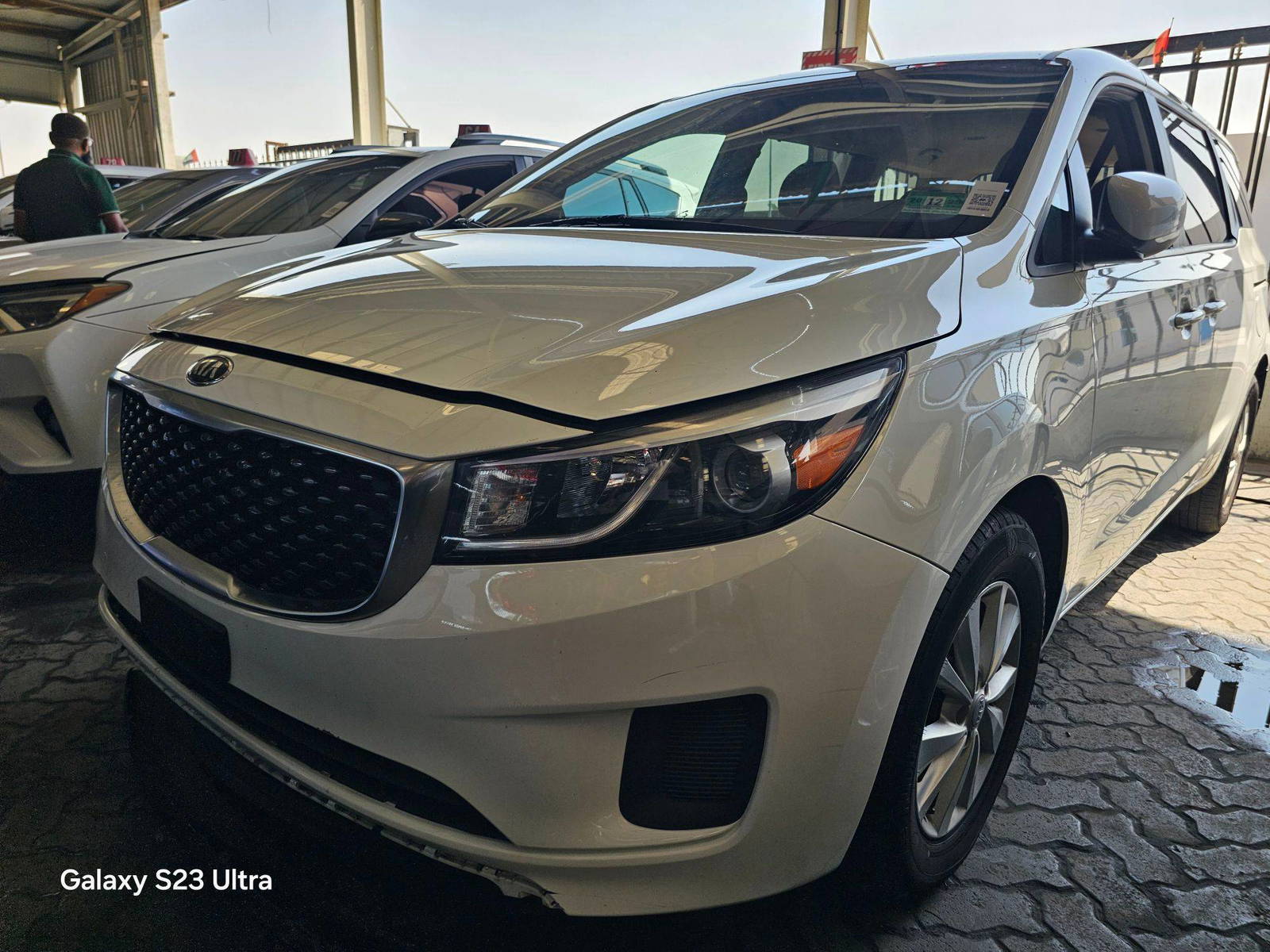2016 KIA SEDONA — 152642 Miles — Lot 43521919 — Main - Marhaba Auctions Used Cars - Image 3