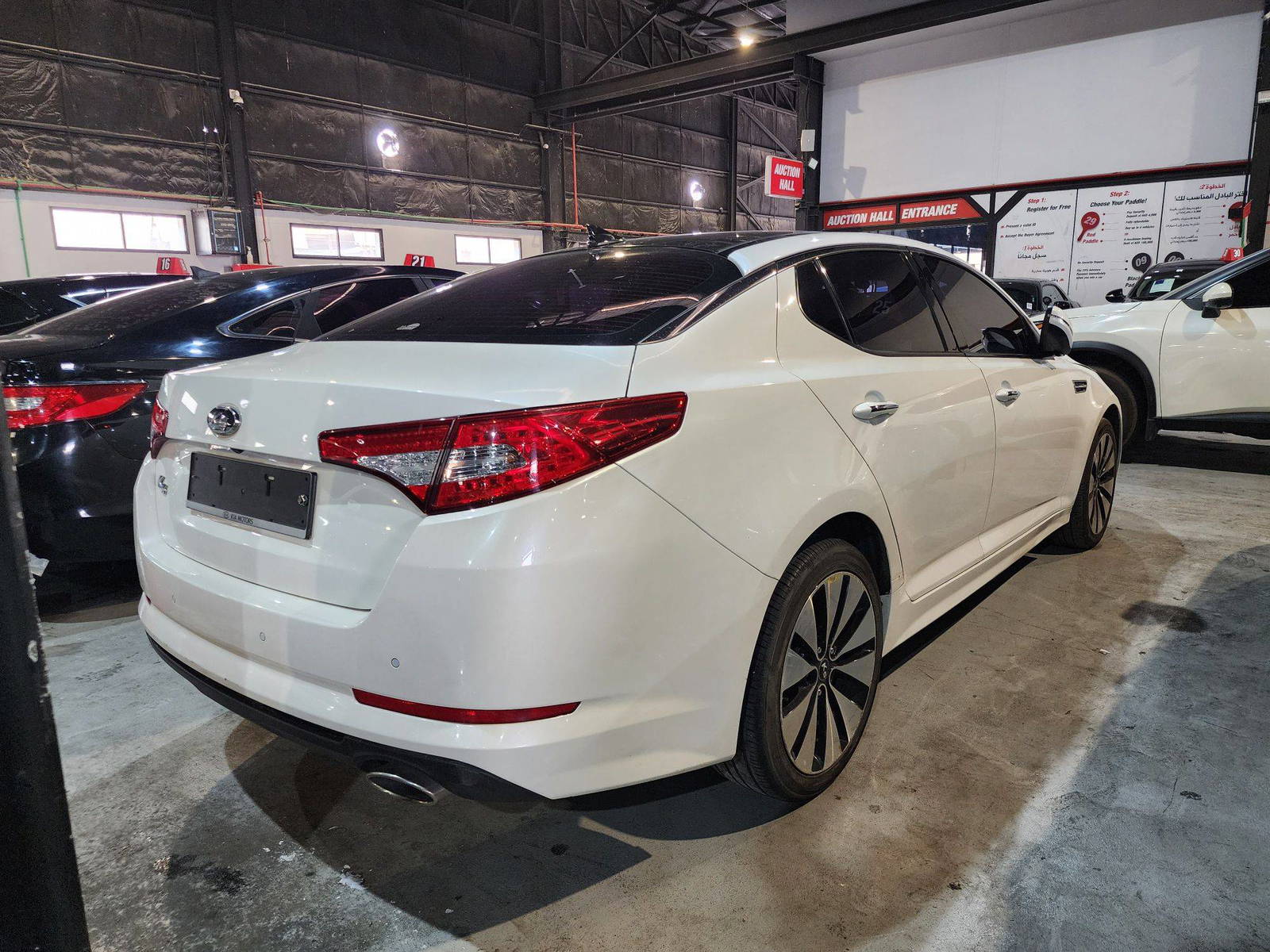 2011 KIA K5 — 223914 KM — Lot 110739 — Al Quoz - Marhaba Auctions Used Cars - Image 4