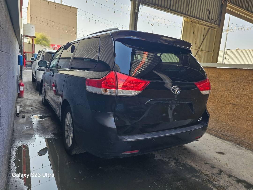 2013 TOYOTA SIENNA — 228677 Miles — Lot XDS049677 — Main - Marhaba Auctions Used Cars - Image 3