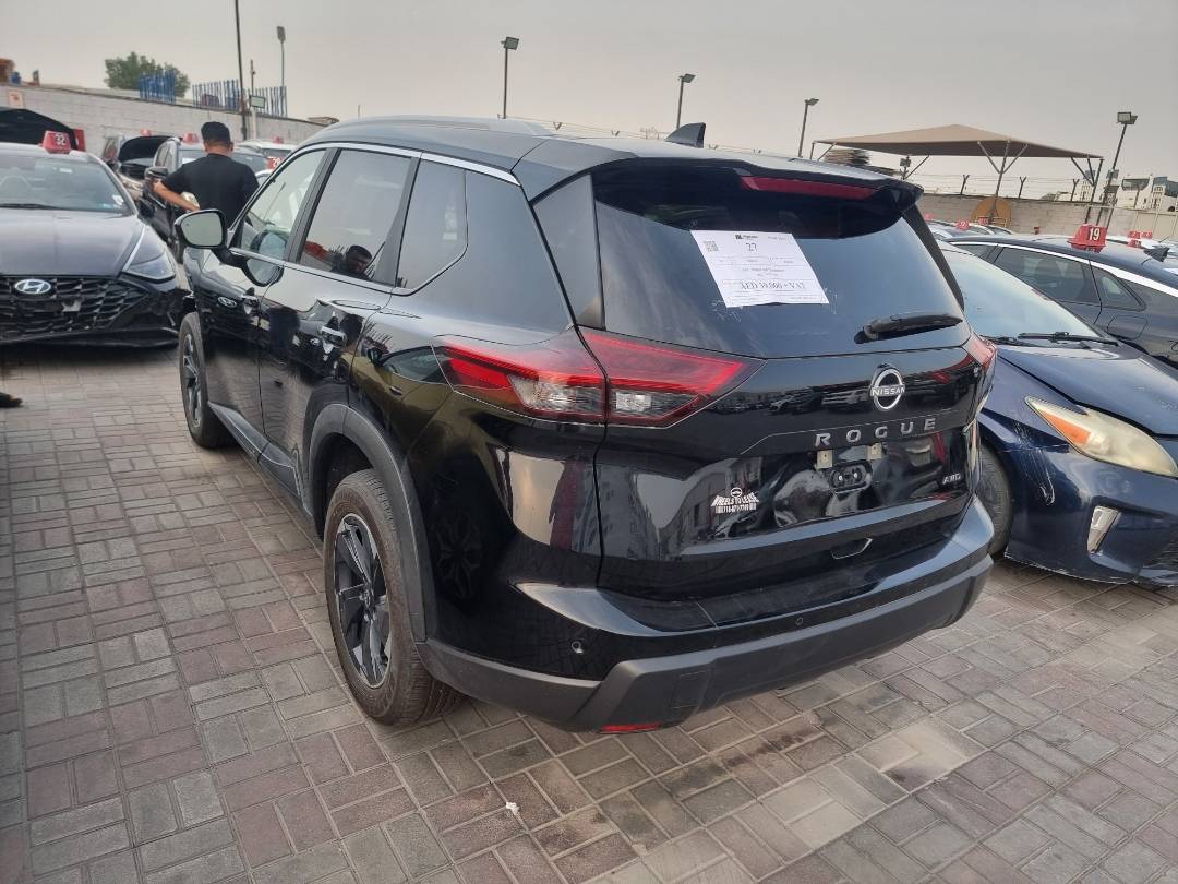 Nissan Rogue 2026 view 2