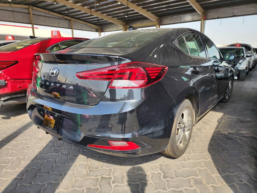 2020 HYUNDAI ELANTRA — 135629 Miles — Lot 44792044 — Souq - Marhaba Auctions Used Cars - Image 4