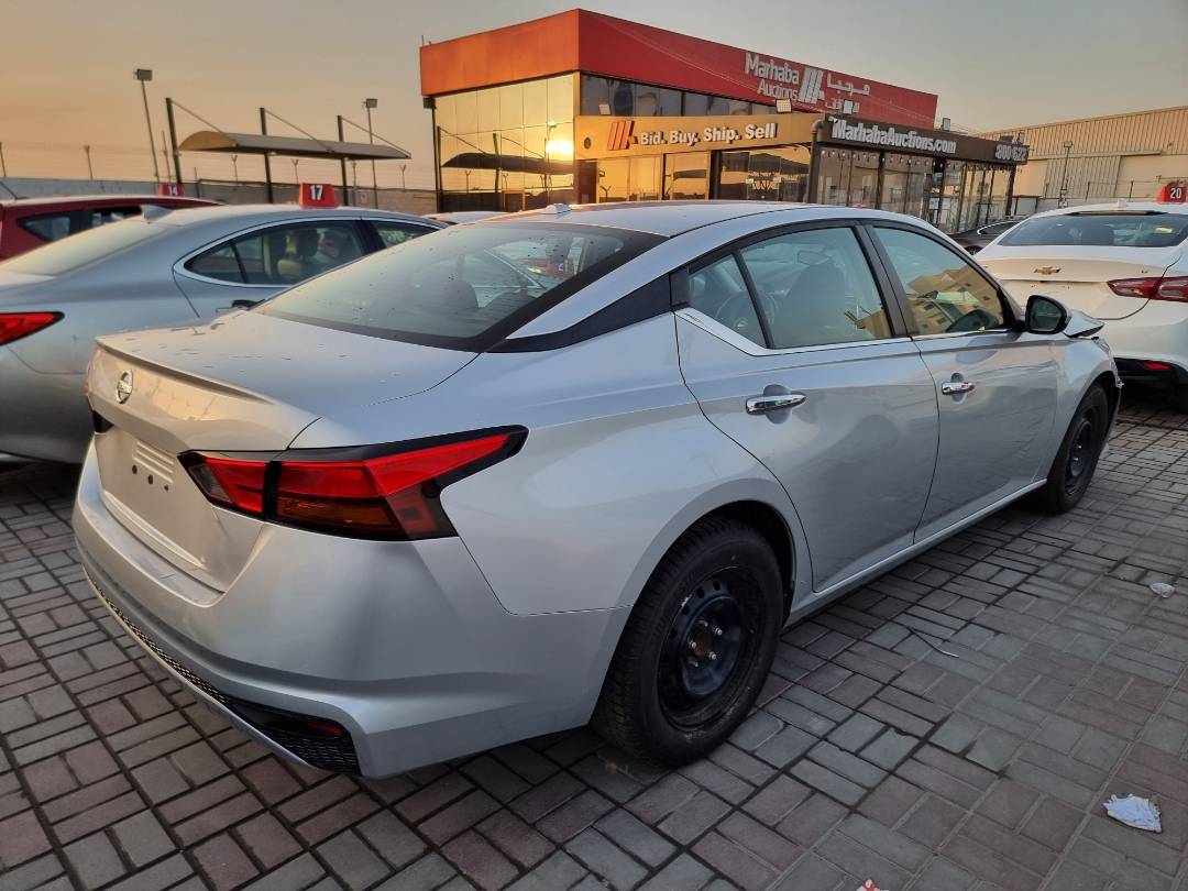 2019 NISSAN ALTIMA — 117701 Miles — Lot 215478 — Ind. 12 - Marhaba Auctions Used Cars - Image 4