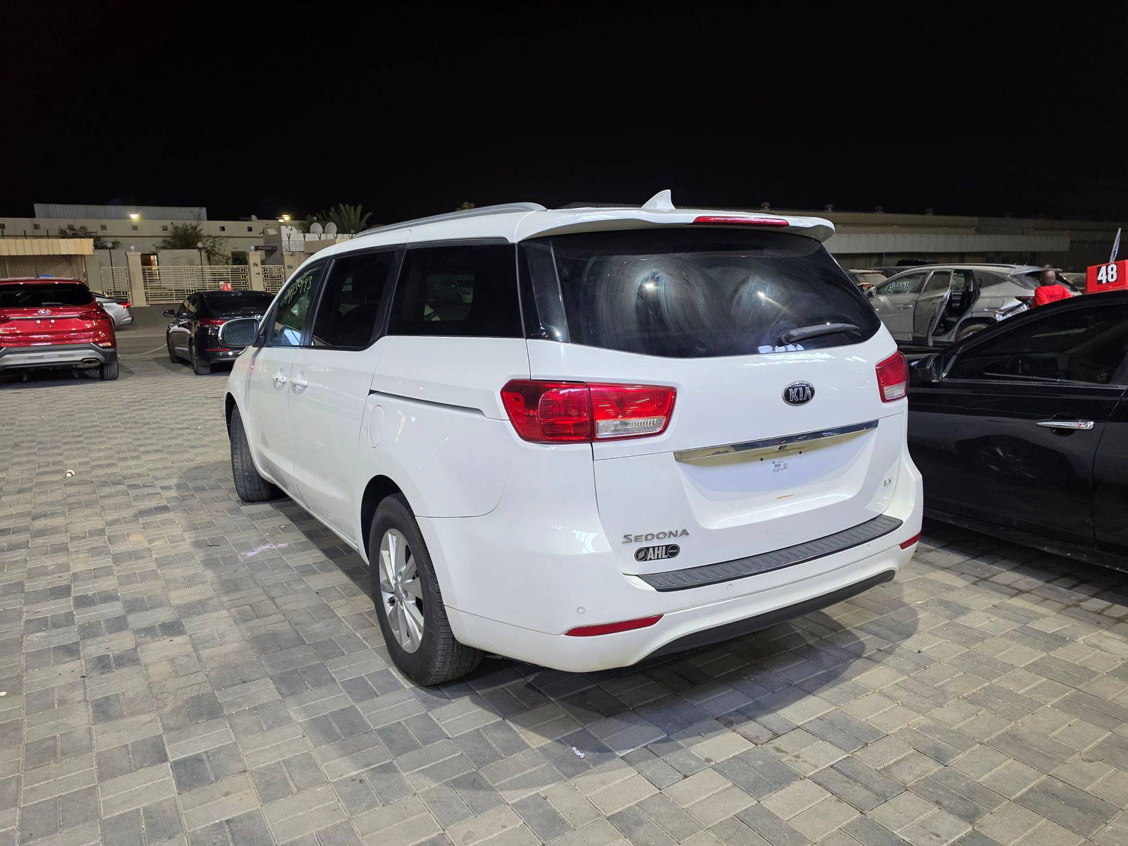 KIA SEDONA 2018 - Marhaba Auction Used Cars - Image 6