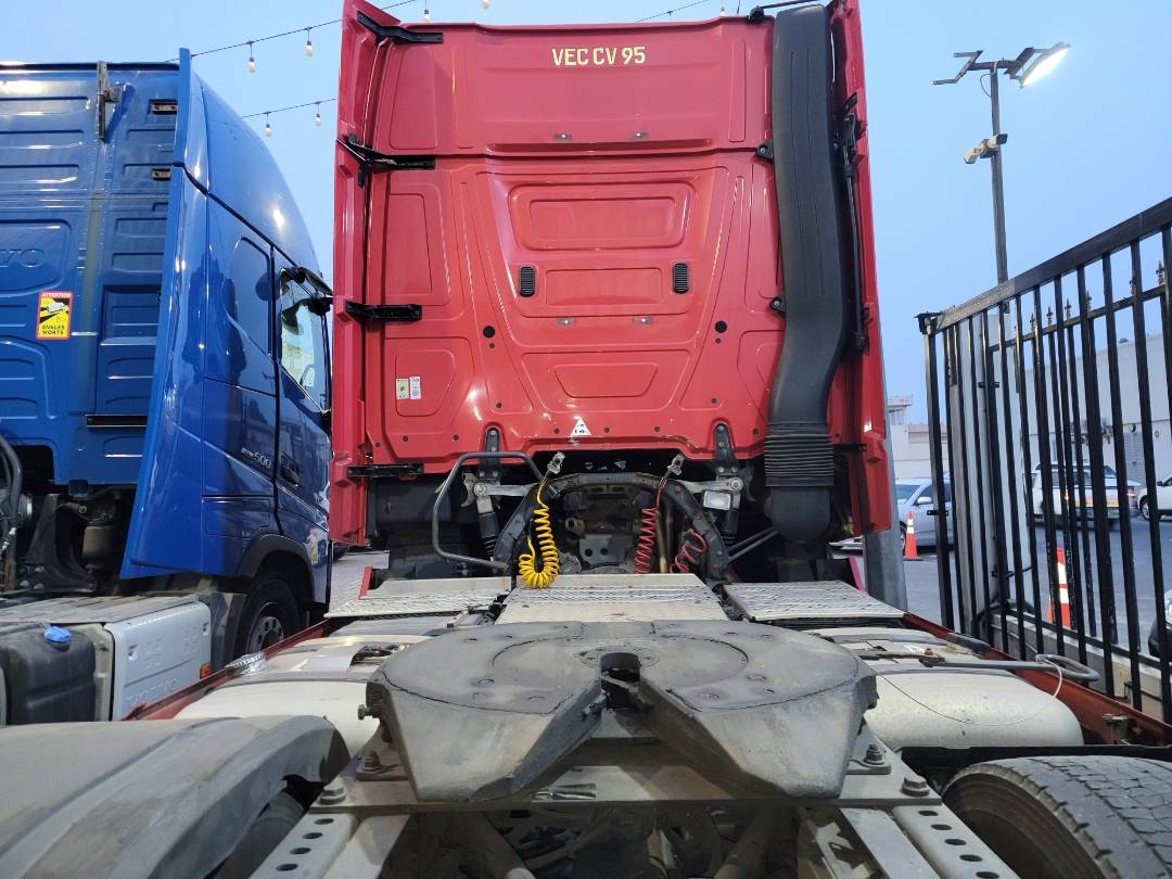 2015 MERCEDES BENZ ACTROS — 890134 KM — Lot 924728 — Main - Marhaba Auctions Used Cars - Image 5
